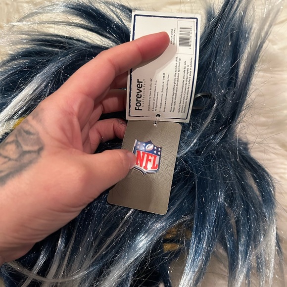 NFL LA Chargers beanie with hair - Picture 3 of 3